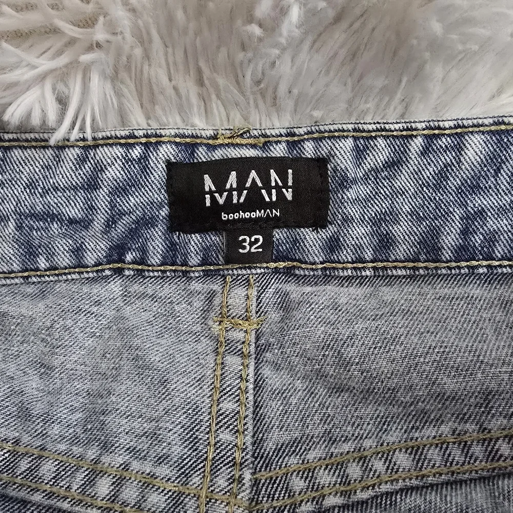 BoohooMAN Light Wash Straight Leg Button Fly Rigid Jeans 32 Long